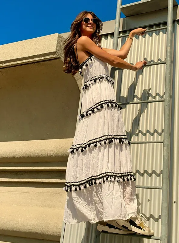 CATHERINA| Frilly Boho Dress || CATHERINA | Robe boho à froufrous sold by Point Zero