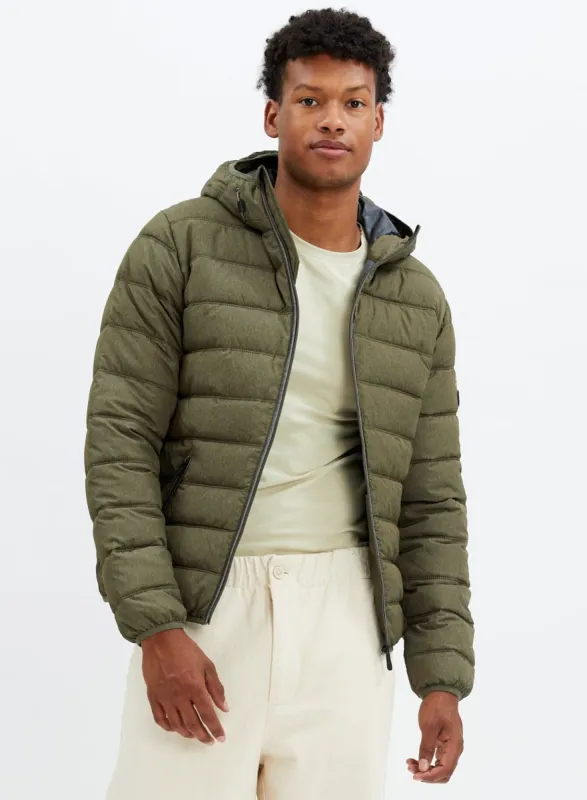 BELTLINE | Iconic packable ultralight jacket || BELTLINE | Veste ultralégère iconique compressible sold by Point Zero