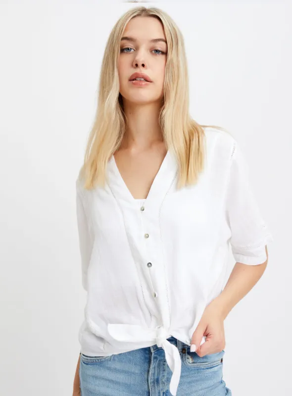 DAPHNE | V-neck dolman short sleeve striped blouse || DAPHNE | Chemisier rayé à manches courtes et col en V dolman sold by Point Zero