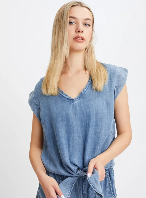 AMENA | Denim cuffed sleeveless tie-front v-neck top || AMENA | Haut en denim à revers et sans manches à col en V à nouer sur le devant sold by Point Zero