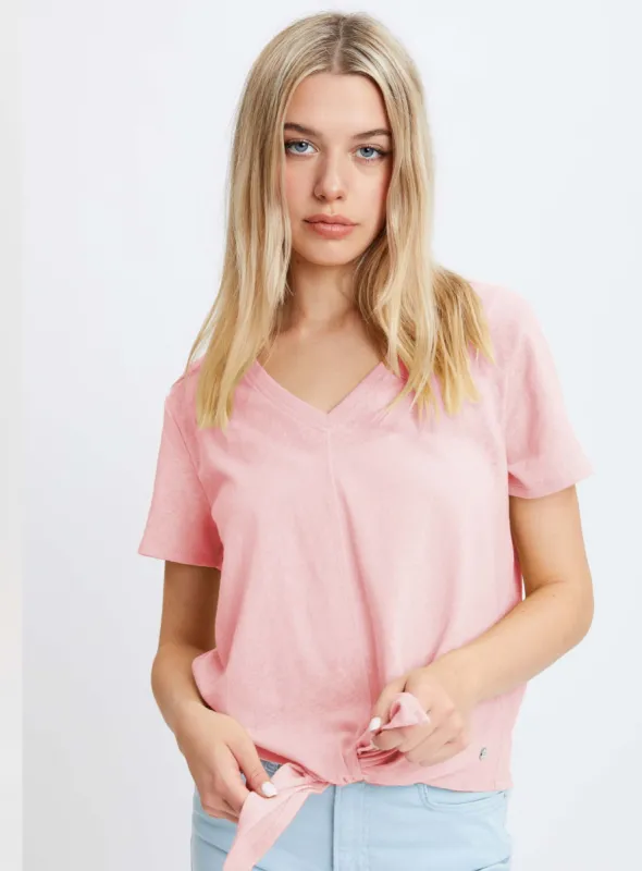 CARO | Short sleeve v-neck tie front knit top || CARO | Haut en tricot à manches courtes et col en V à nouer sur le devant sold by Point Zero