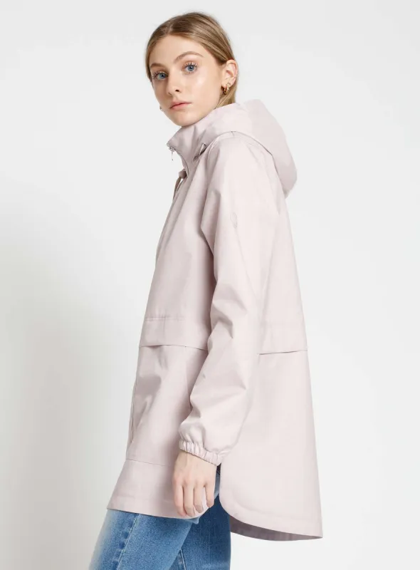 AMALIA| Zip front hooded dolphin hem rain jacket  || AMALIA | Veste de pluie zippée à capuche et ourlet dauphin sur le devant sold by Point Zero