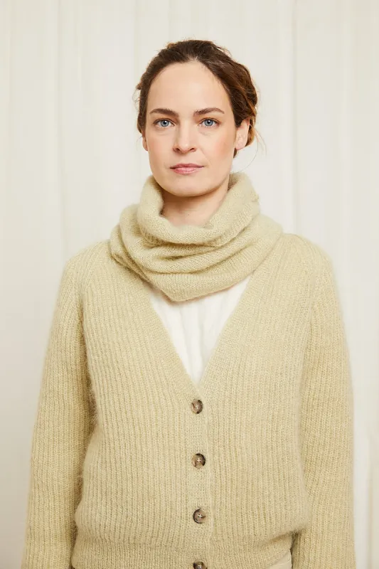 Babette collar lichen sold by Poleci