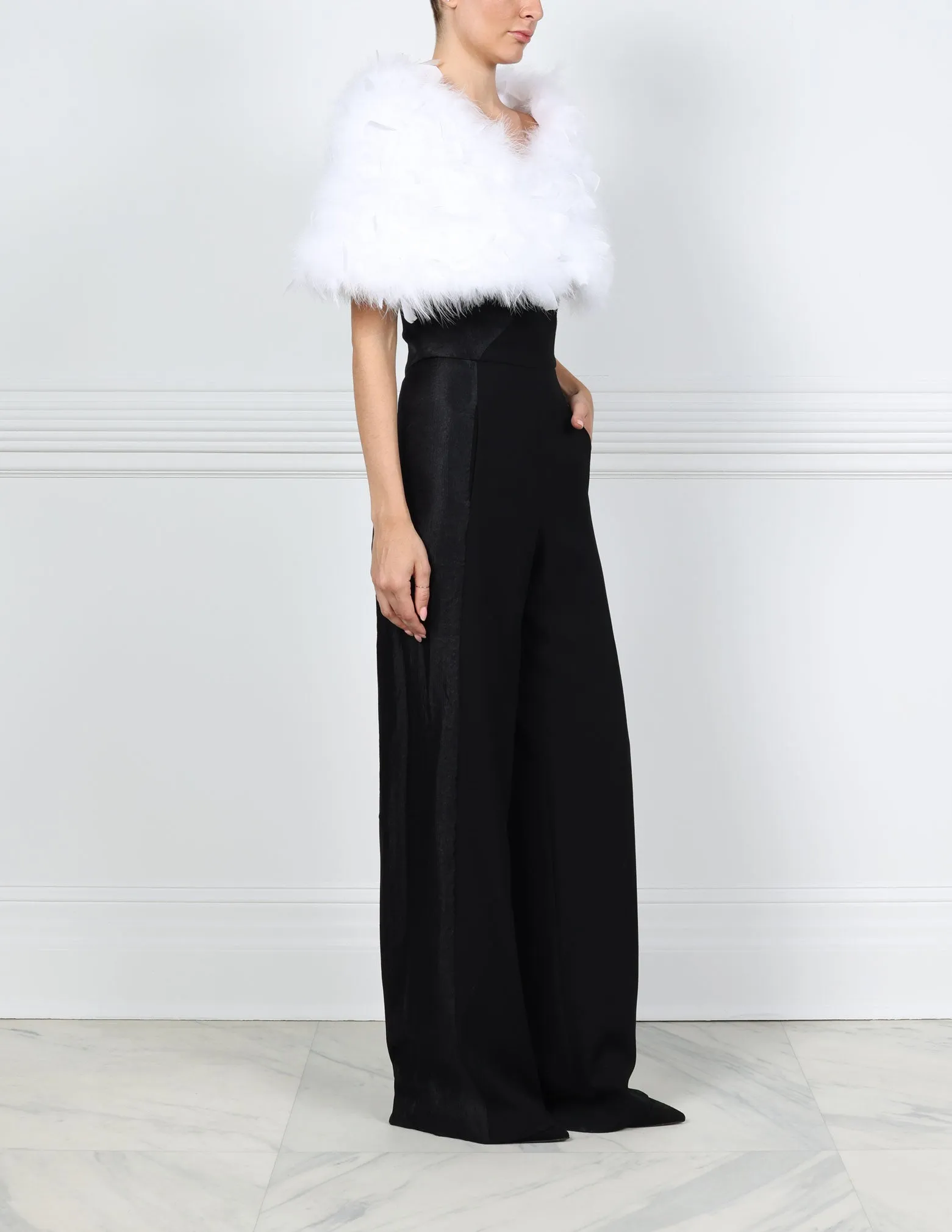 The Sophia Feather Stole sold by Pologeorgis product image thumbnail 5