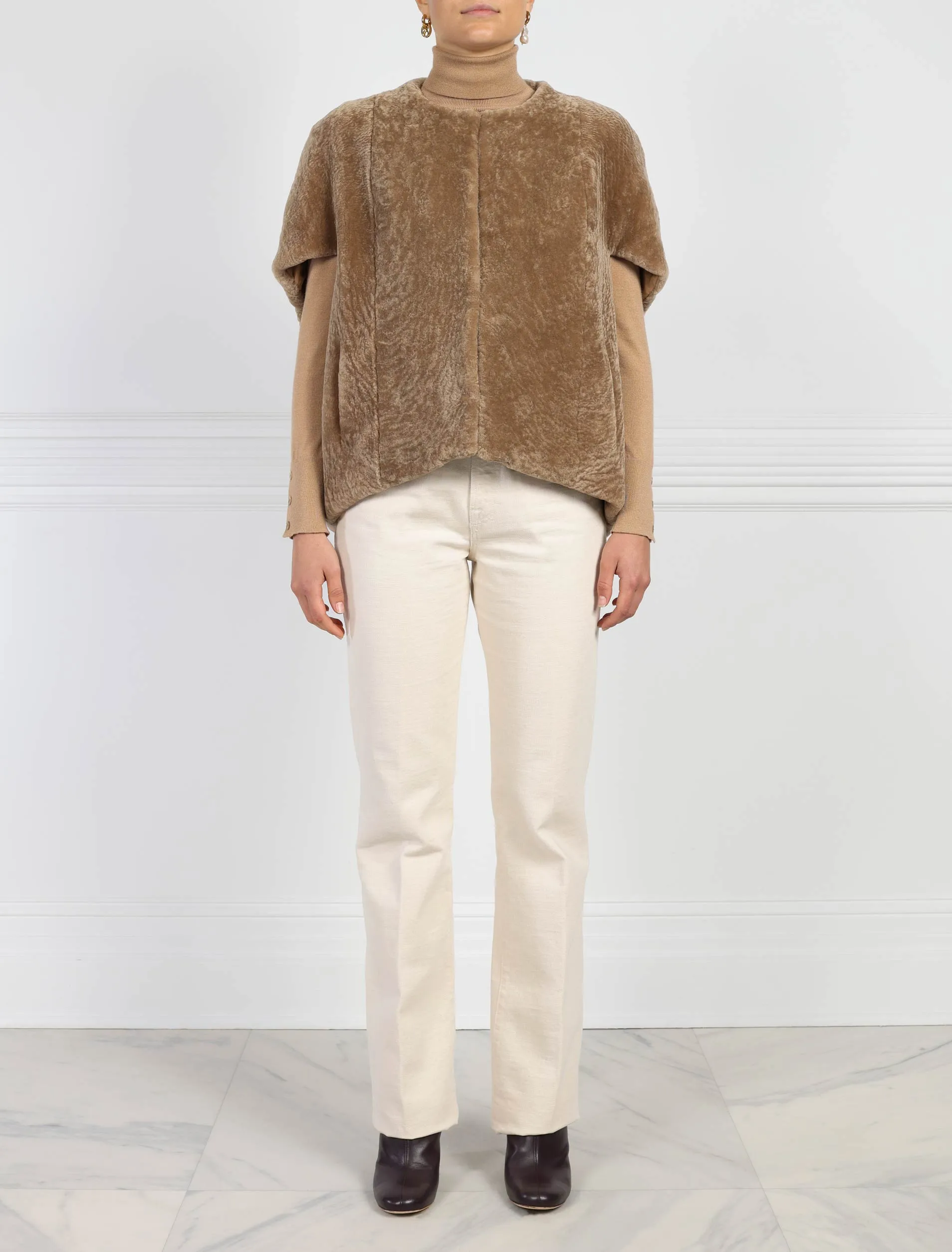 The Frannie Shearling Cocoon Lined Vest sold by Pologeorgis product image thumbnail 2