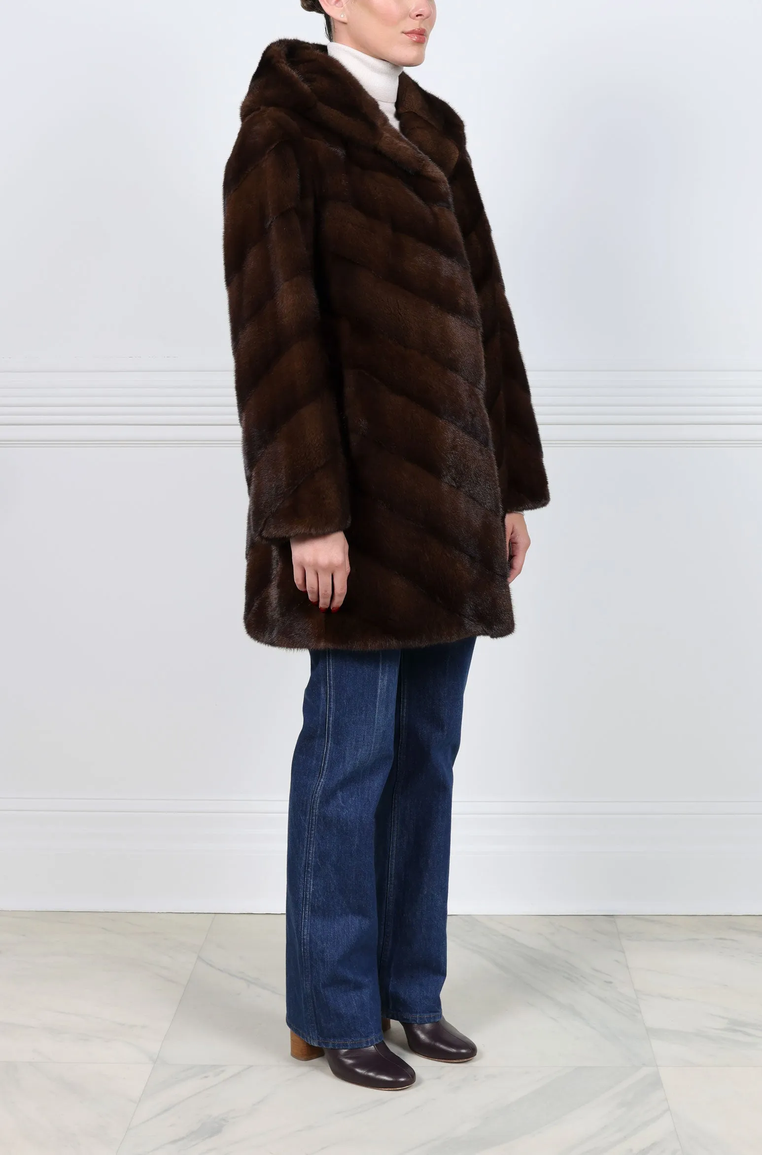 The Flynn Mink Fur Coat sold by Pologeorgis product image thumbnail 5