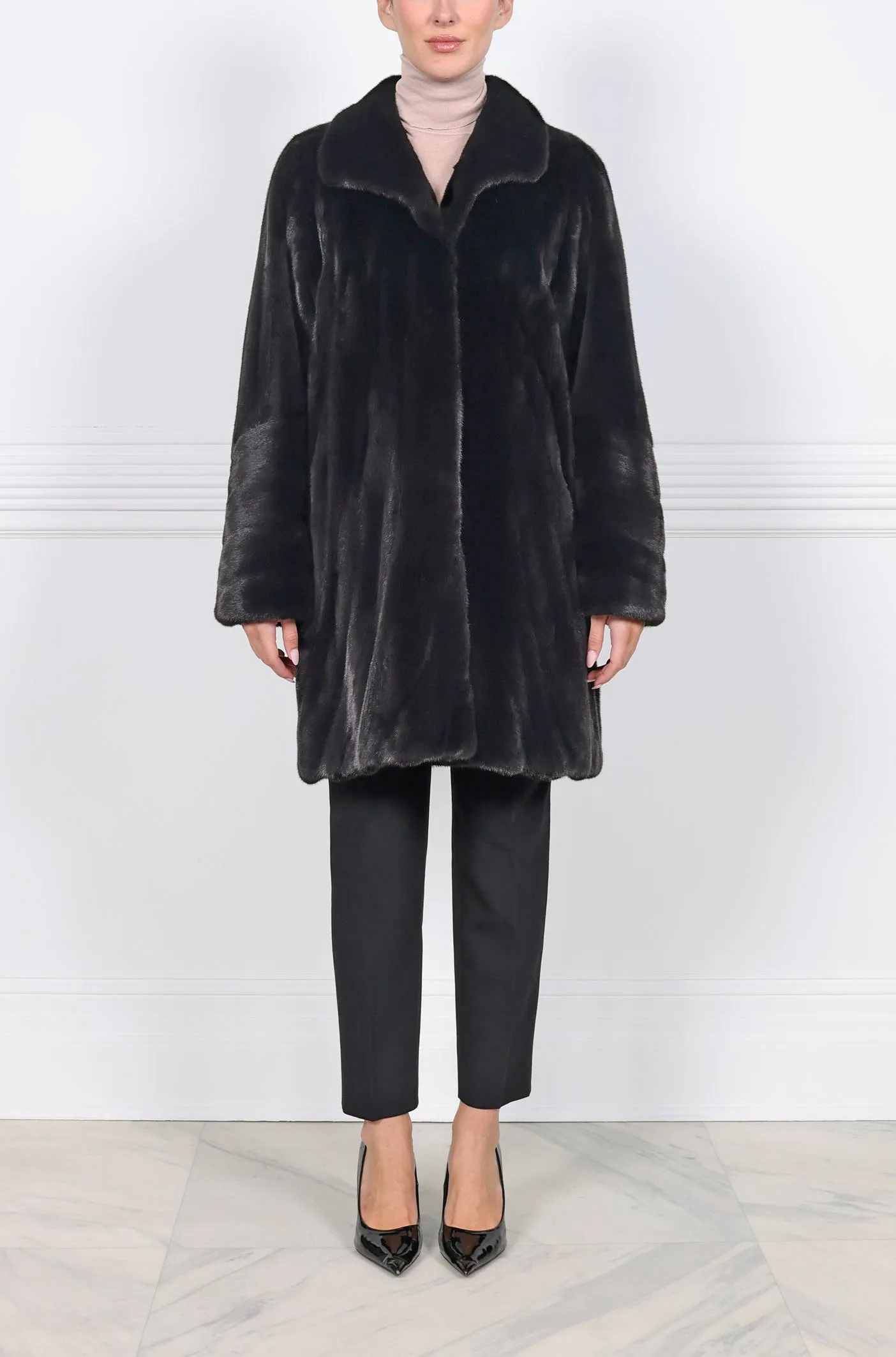 The Lena Mink Fur Coat sold by Pologeorgis product image thumbnail 3