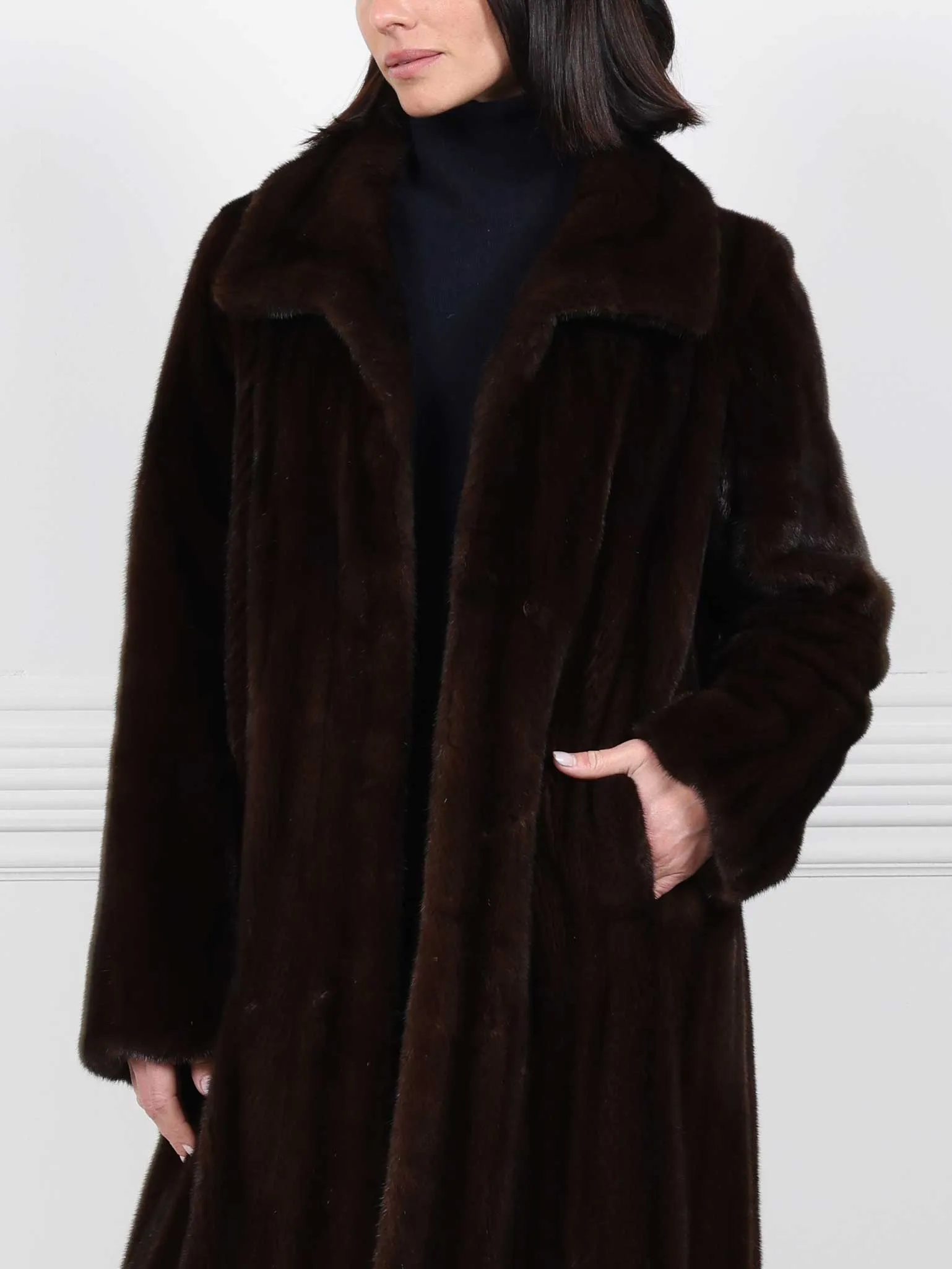 The Maria Mink Fur Coat sold by Pologeorgis product image thumbnail 3