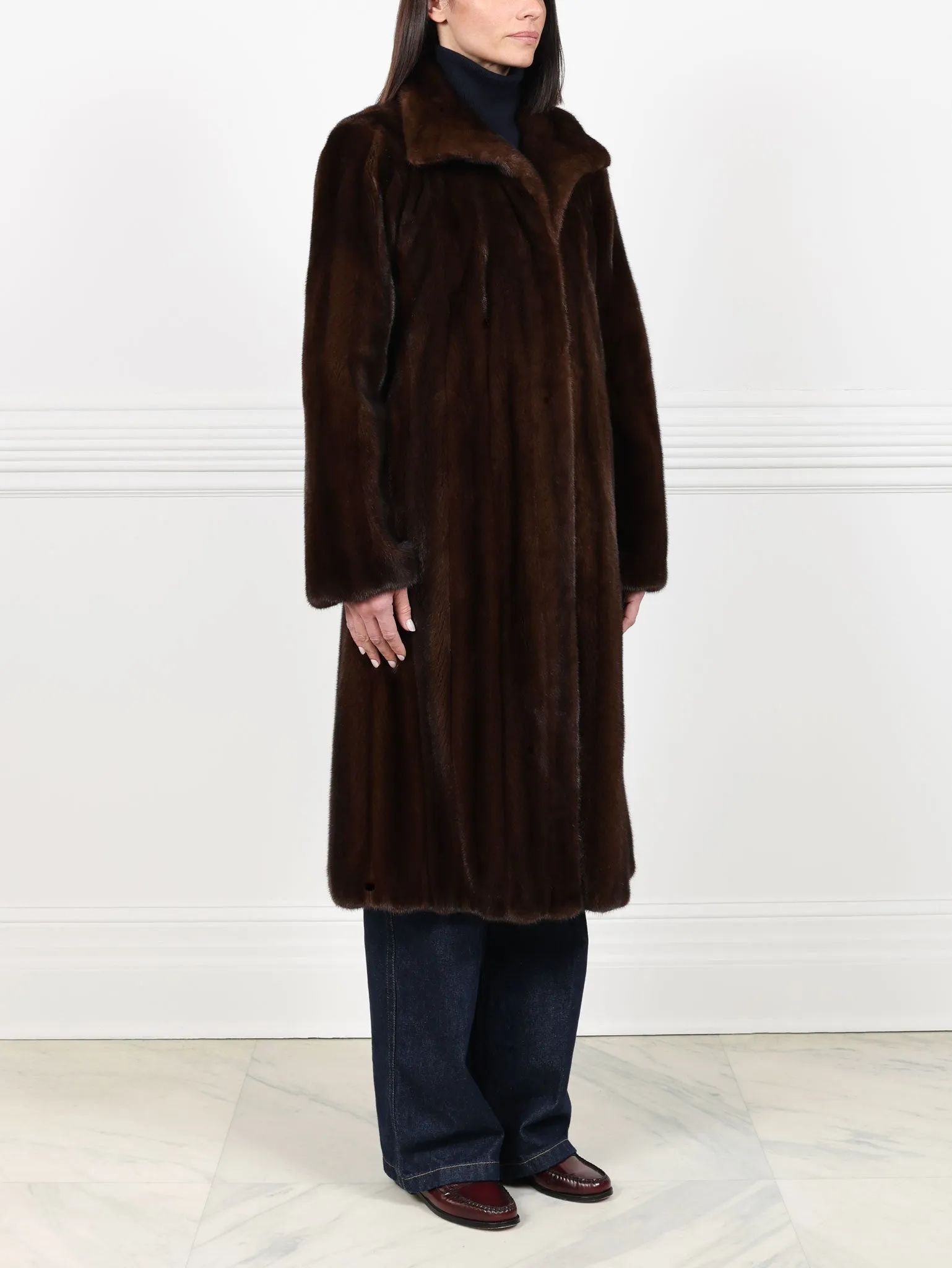 The Maria Mink Fur Coat sold by Pologeorgis product image thumbnail 4