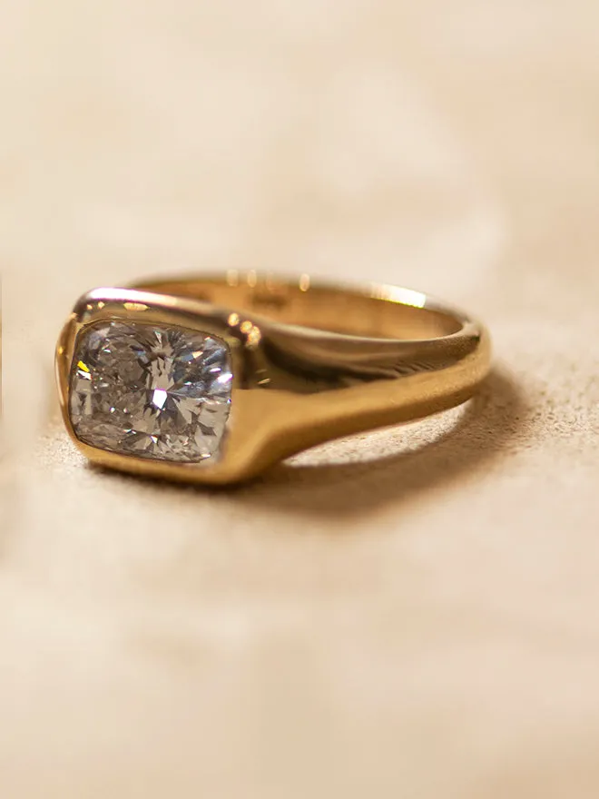Bela Diamond Signet Ring sold by POPPY FINCH product image thumbnail 5