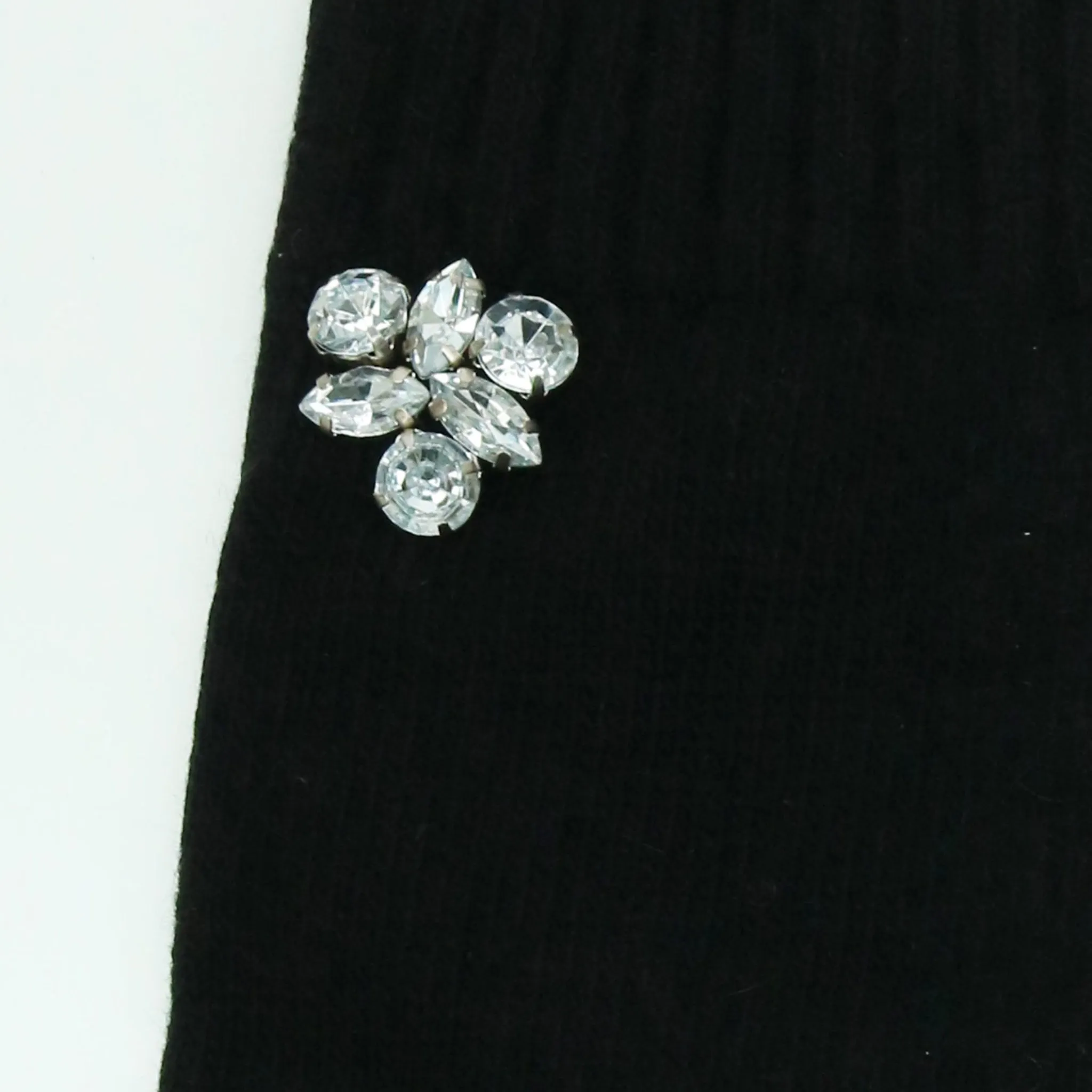 CASHMERE GLOVES WITH STONES sold by Portolano product image thumbnail 2