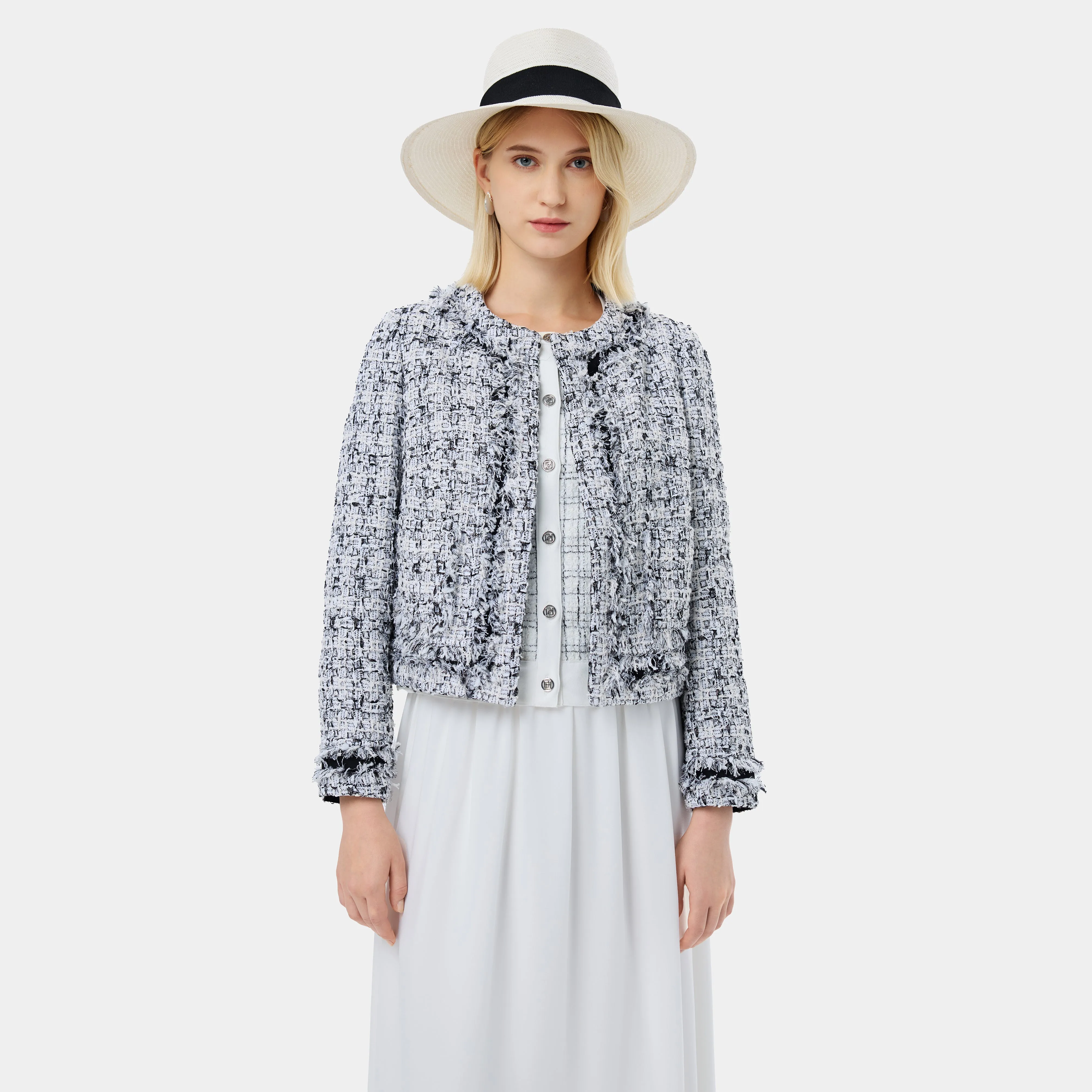 STYLISH CREAM AND BLACK TWEED JACKET, A LUXURIOUS WARDROBE ESSENTIAL sold by Ports 1961 product image thumbnail 3