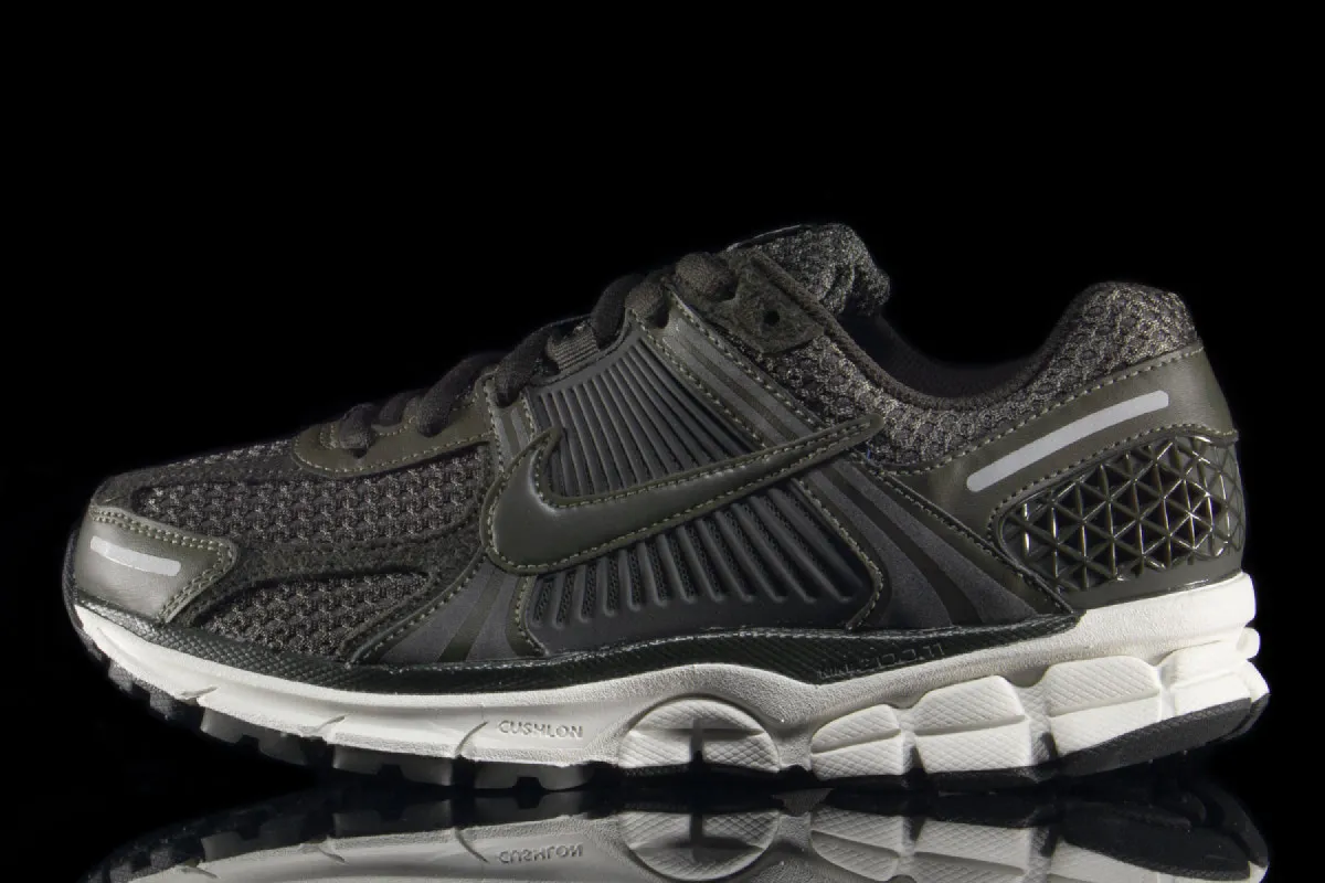 Women's Zoom Vomero 5 sold by Premier