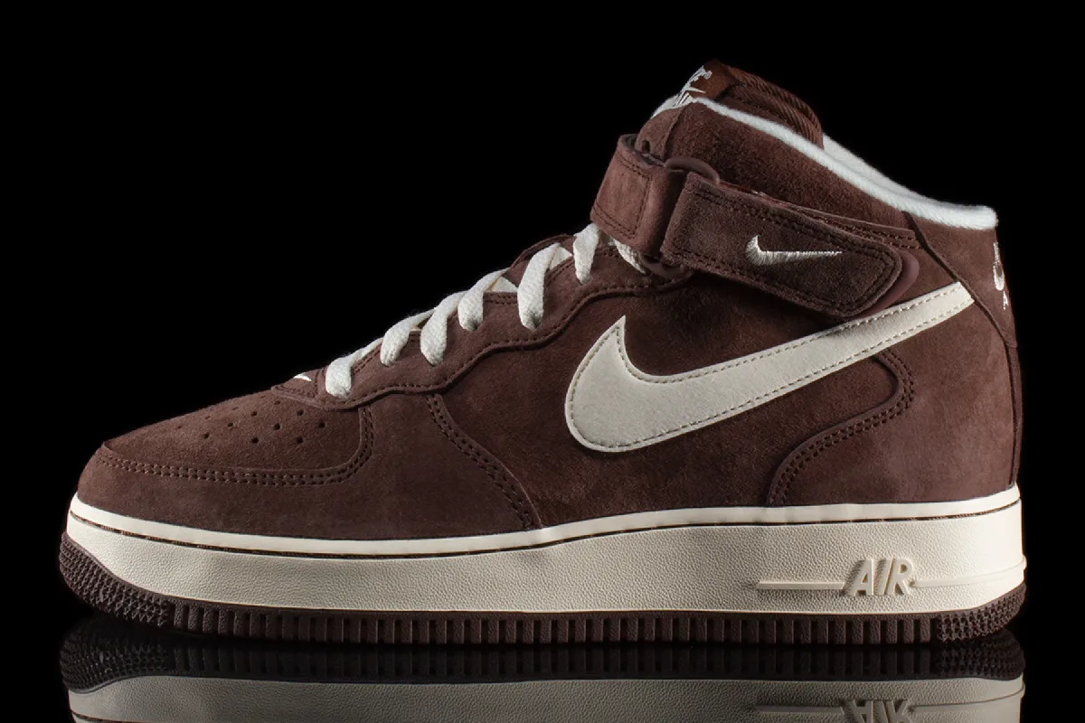 Air Force 1 Mid '07 QS sold by Premier