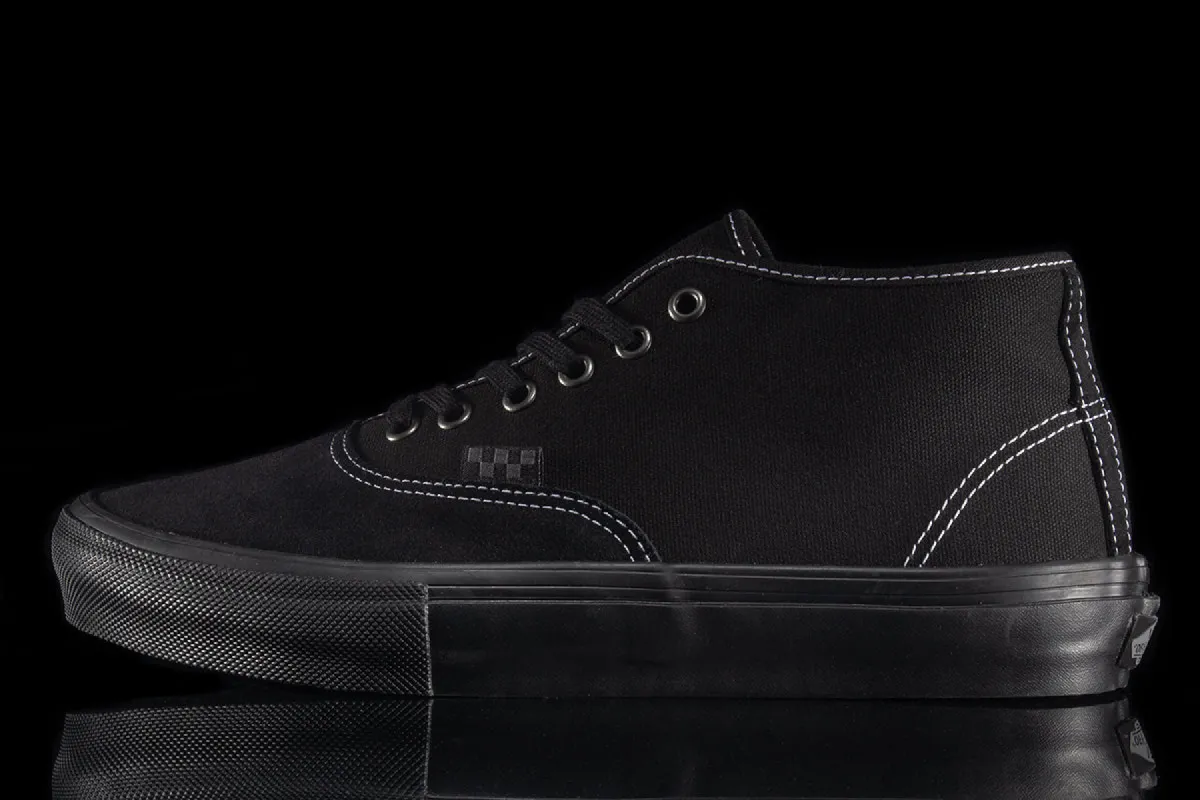 Skate Authentic Mid sold by Premier