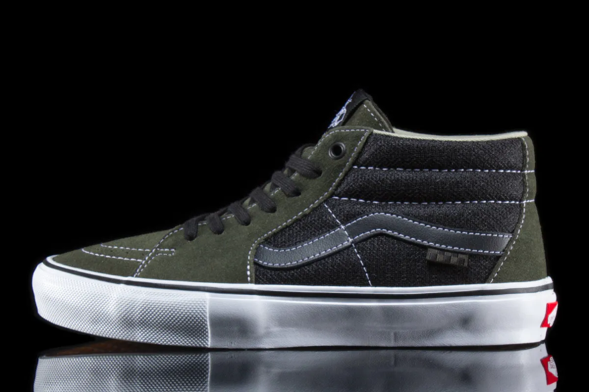 Skate Grosso Mid sold by Premier