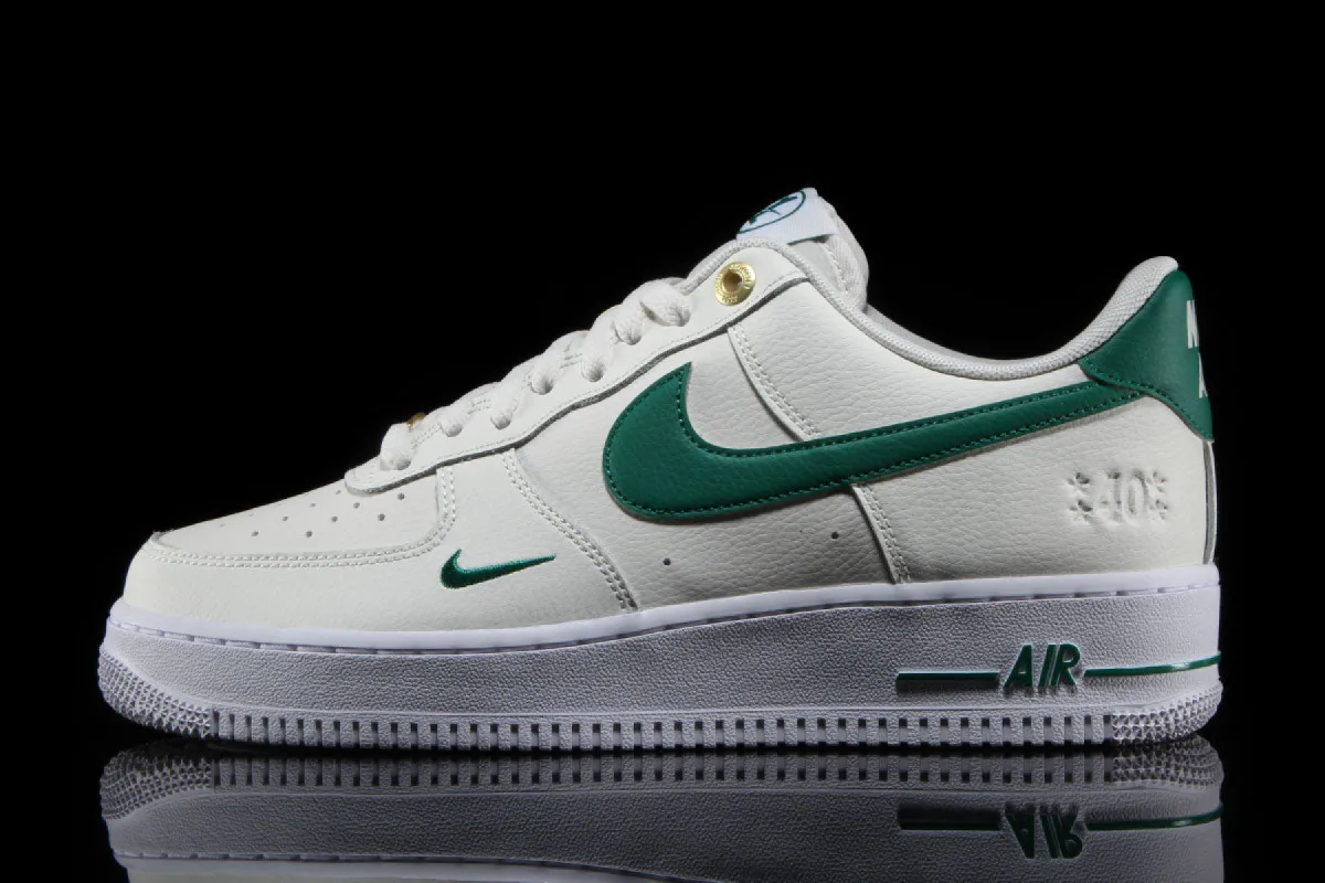 Air Force 1 '07 LV8 sold by Premier
