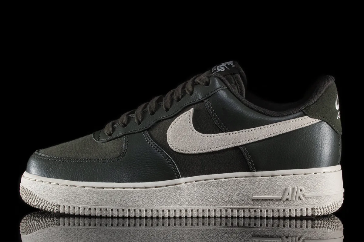 Air Force 1 '07 LX sold by Premier