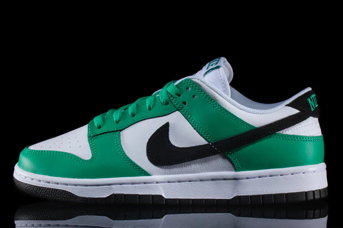 Dunk Low 'Stadium Green' sold by Premier
