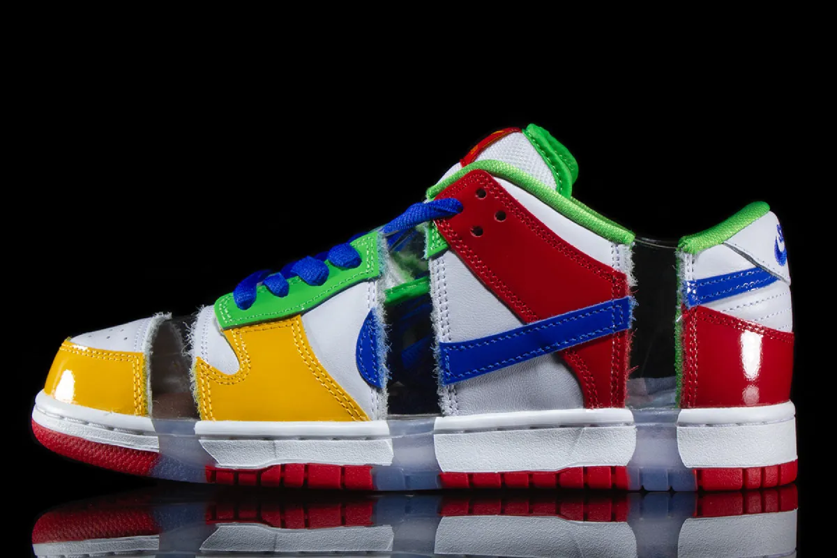 Dunk Low OG sold by Premier