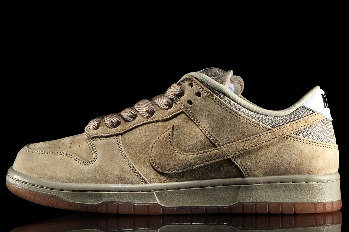 Dunk Low Pro B sold by Premier