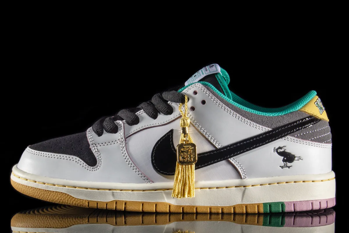 Dunk Low Pro x CSEF sold by Premier