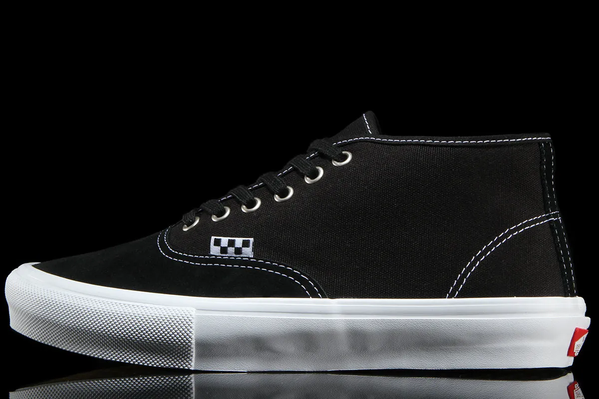 Skate Authentic Mid made by Vans
