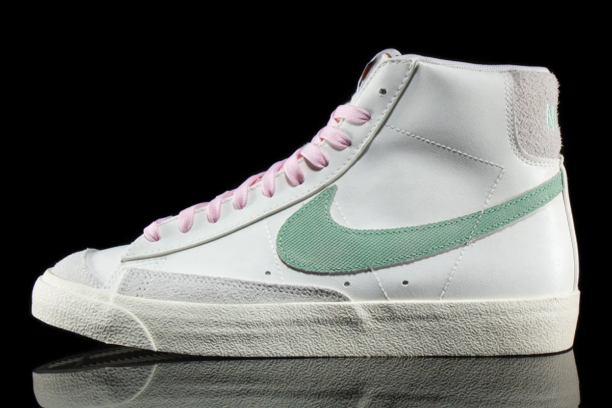 Blazer Mid '77 Premium sold by Premier