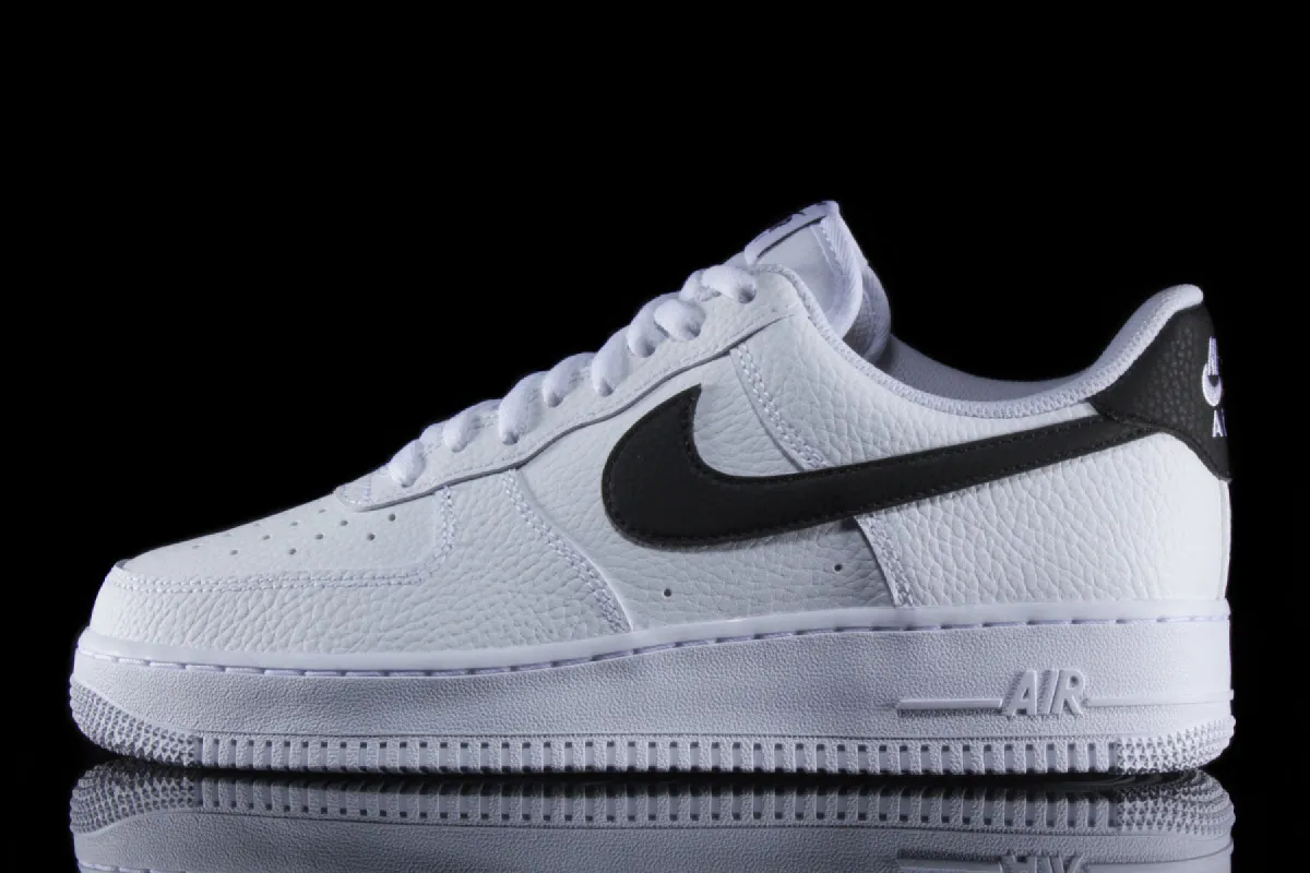 Air Force 1 '07 sold by Premier