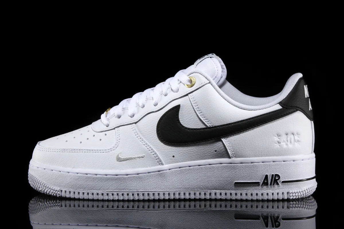 Air Force 1 '07 LV8 sold by Premier