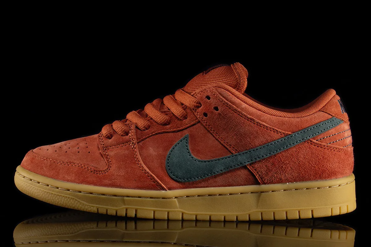 Dunk Low Pro sold by Premier