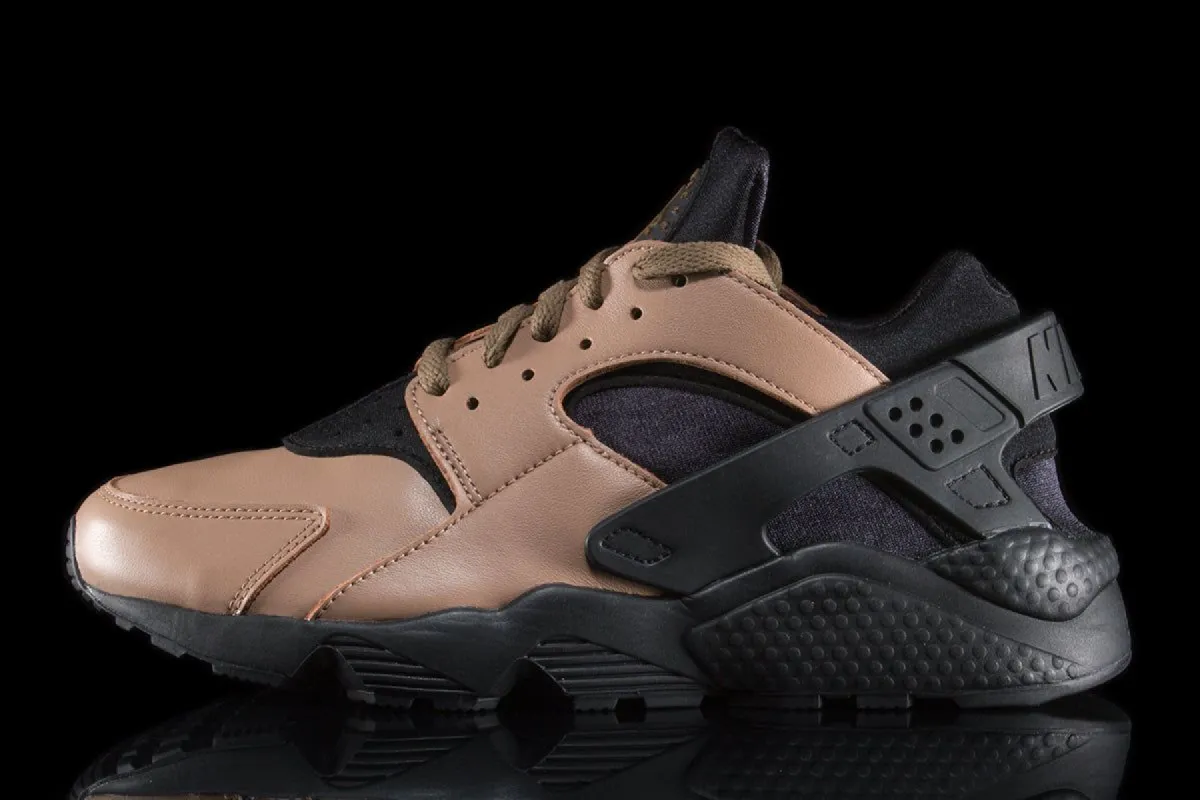 Air Huarache LE sold by Premier