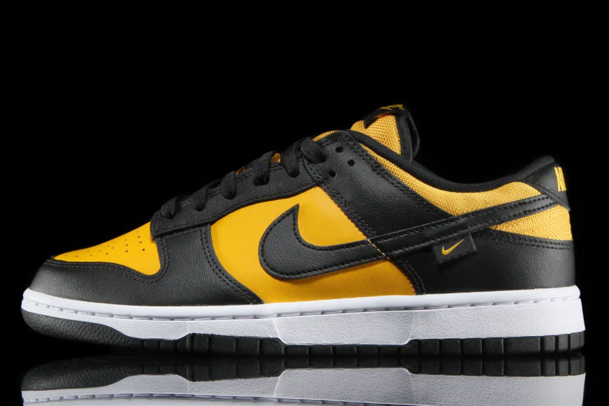 Dunk Low sold by Premier
