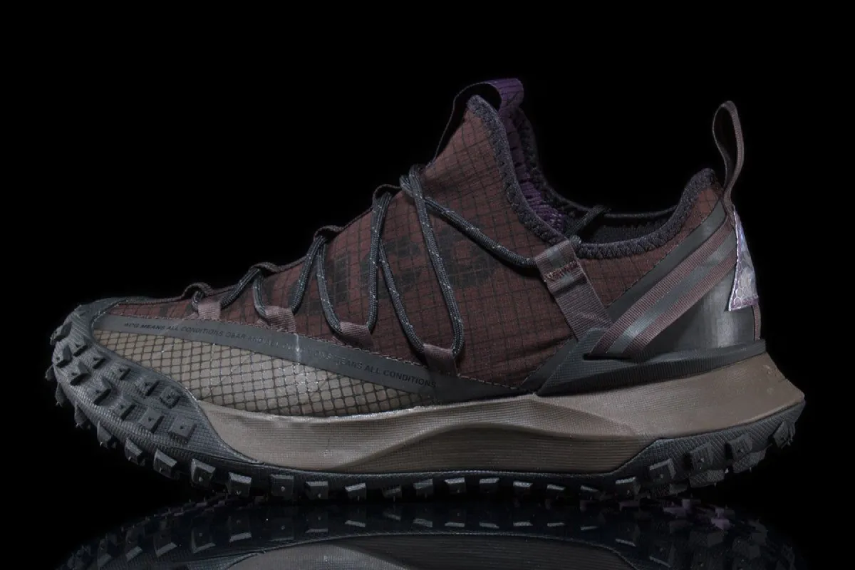 ACG Mountain Fly Low made by Nike