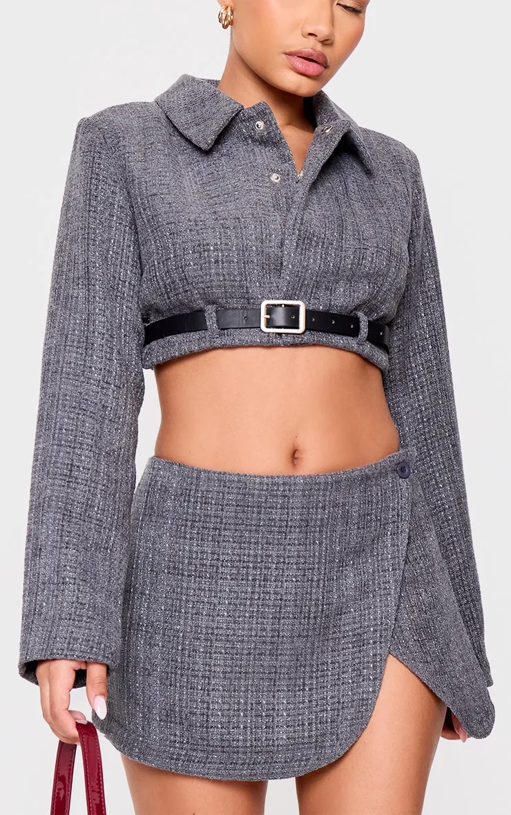 Petite Grey Textured Woven Belt Detail Cropped Blazer sold by Pretty Little Thing product image thumbnail 4
