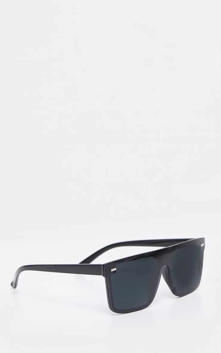 Black Oversized Resin Frame Fade Lens Sunglasses sold by Pretty Little Thing product image thumbnail 3