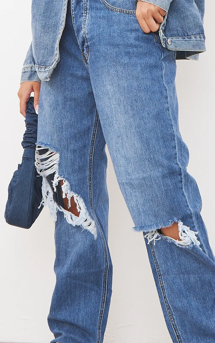 PRETTYLITTLETHING Mid Blue Wash Knee Rip Boyfriend Jeans sold by Pretty Little Thing product image thumbnail 4