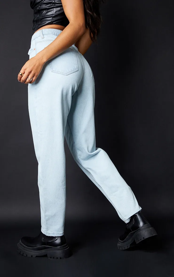 PRETTYLITTLETHING L30 Light Wash Mom Jeans sold by Pretty Little Thing product image thumbnail 3