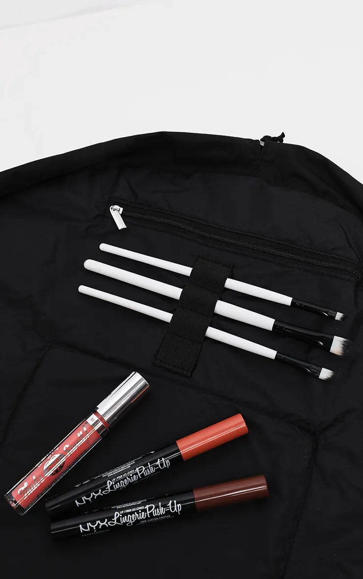 The Flat Lay co. Makeup Bag Classic Black sold by Pretty Little Thing product image thumbnail 4