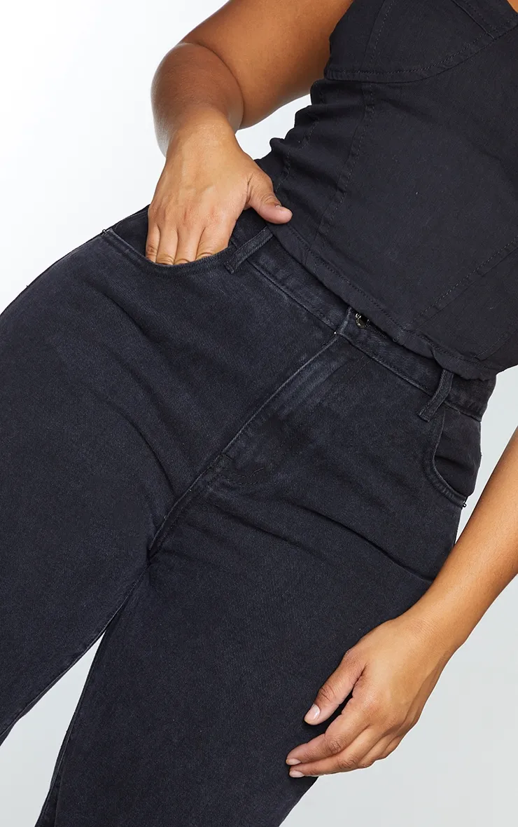 PRETTYLITTLETHING Plus Black Long Leg Straight Jeans sold by Pretty Little Thing product image thumbnail 4