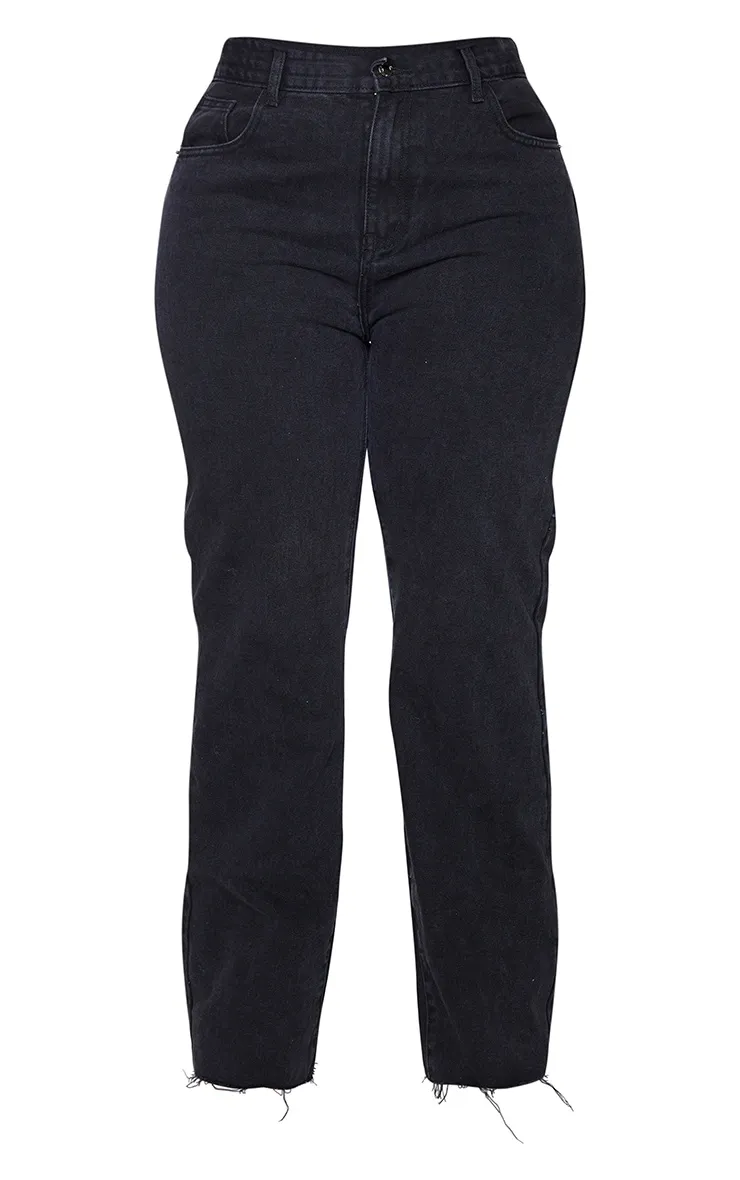 PRETTYLITTLETHING Plus Black Long Leg Straight Jeans sold by Pretty Little Thing product image thumbnail 5