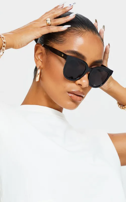 Black Glossy Round Sunglasses sold by Pretty Little Thing