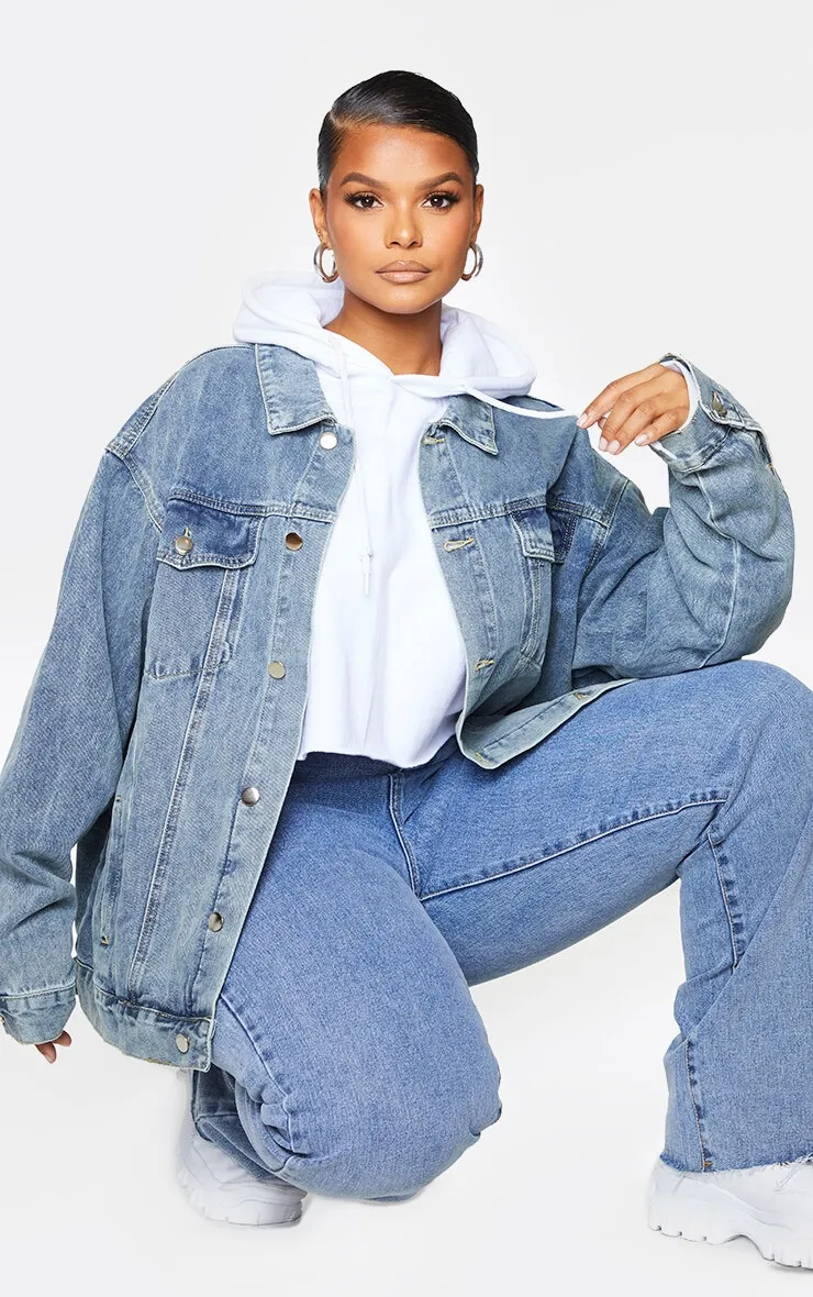 PRETTYLITTLETHING Plus Vintage Wash Oversized Boyfriend Denim Jacket sold by Pretty Little Thing product image thumbnail 3