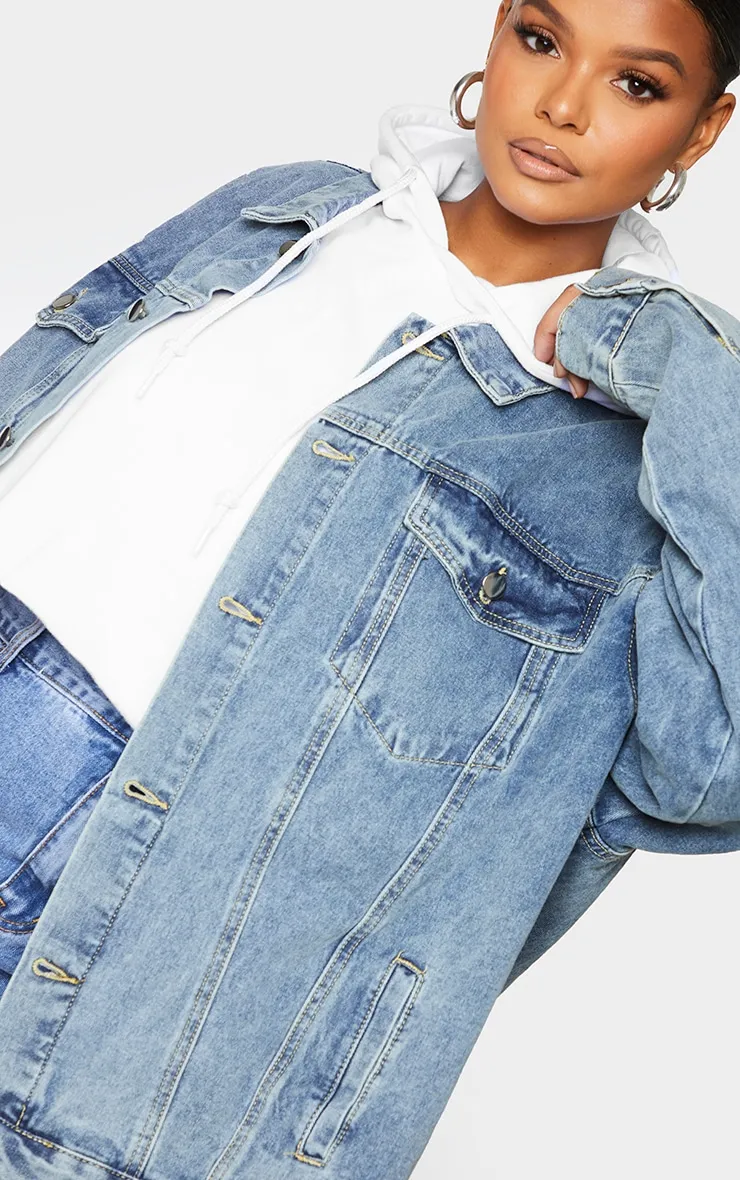 PRETTYLITTLETHING Plus Vintage Wash Oversized Boyfriend Denim Jacket sold by Pretty Little Thing product image thumbnail 4