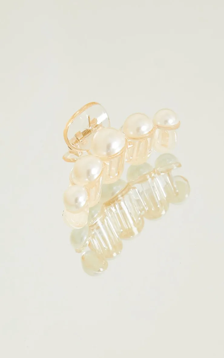 Clear Pearl Hair Claw sold by Pretty Little Thing product image thumbnail 3