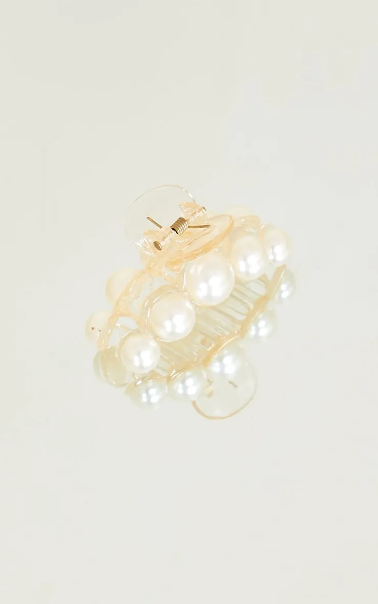 Clear Pearl Hair Claw sold by Pretty Little Thing product image thumbnail 4
