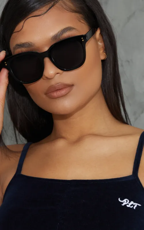 Black Plastic Classic Square Sunglasses sold by Pretty Little Thing