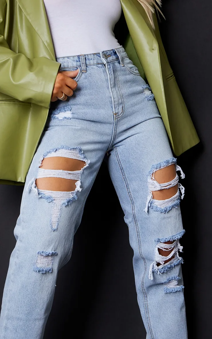 PRETTYLITTLETHING Light Wash Ripped Mom Jeans sold by Pretty Little Thing product image thumbnail 4