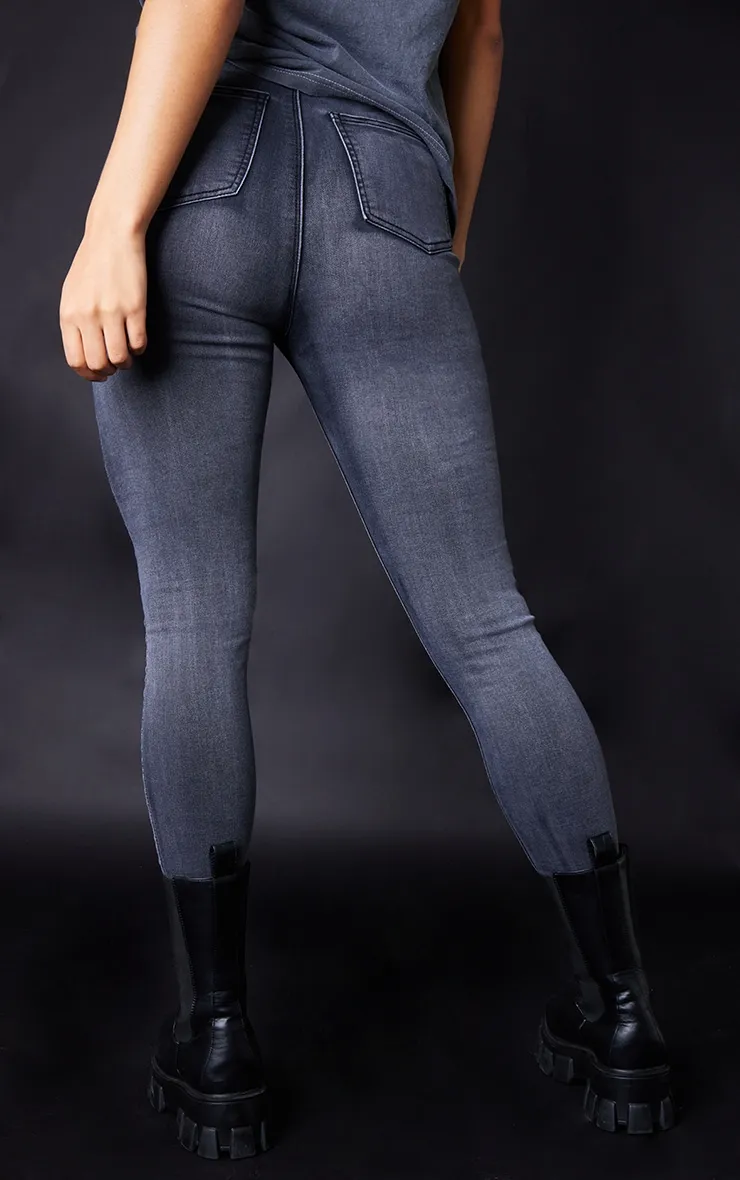 PRETTYLITTLETHING L30 Washed Black Disco Skinny Jeans sold by Pretty Little Thing product image thumbnail 3