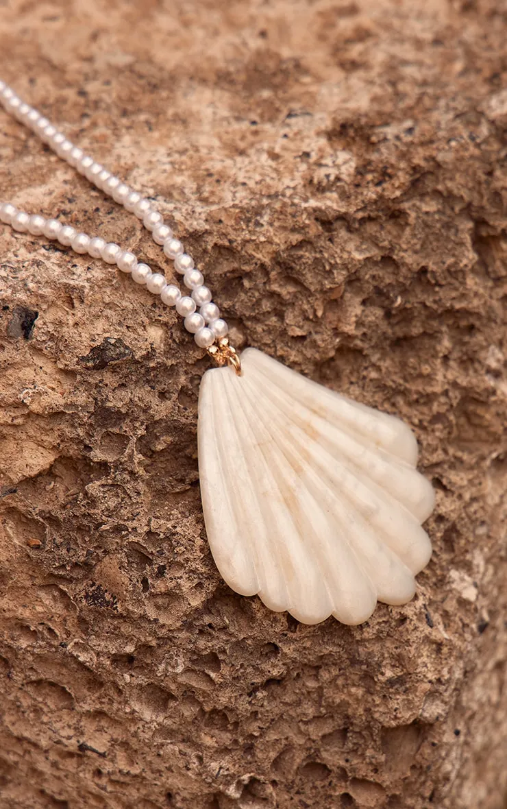 Pearl Statement Shell Necklace sold by Pretty Little Thing product image thumbnail 4